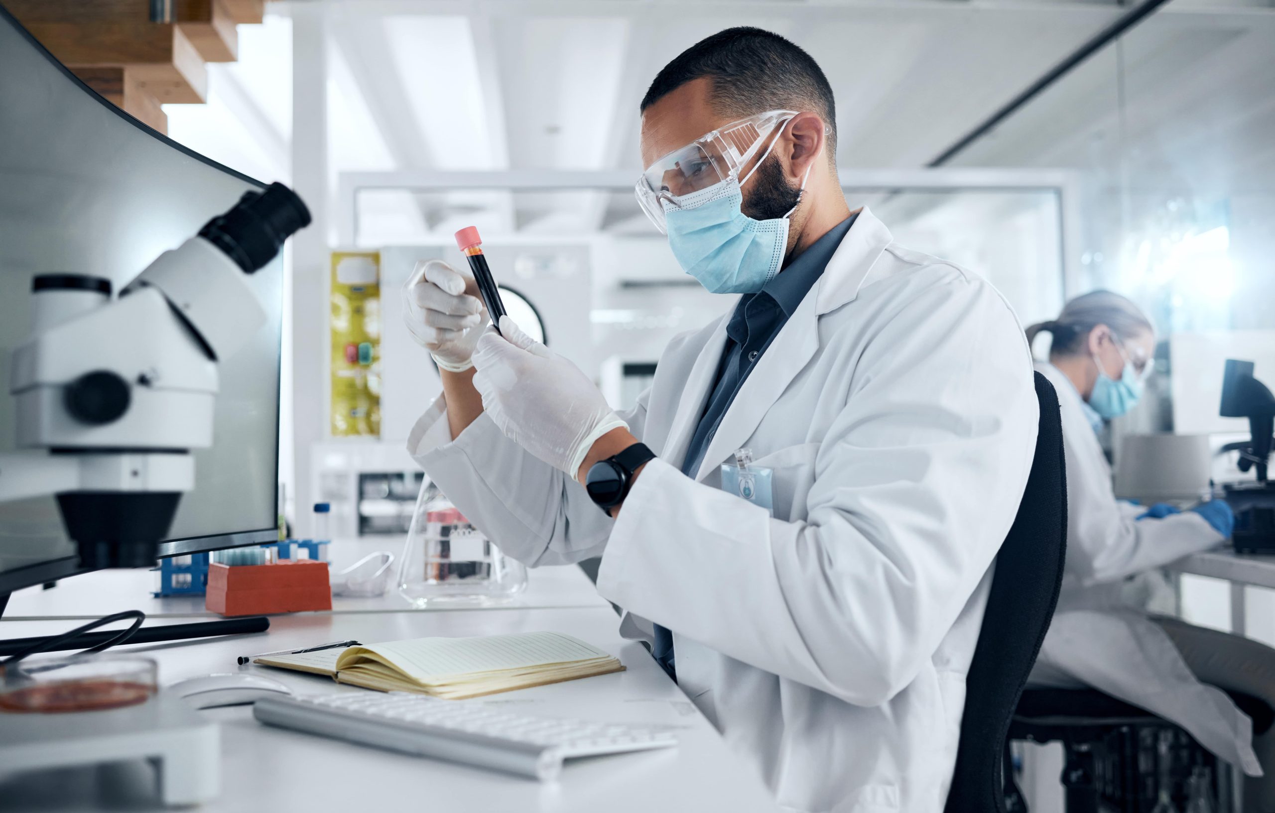 man-lab-and-research-in-science-to-study-dna-of-v-2022-12-10-00-22-52-utc-min